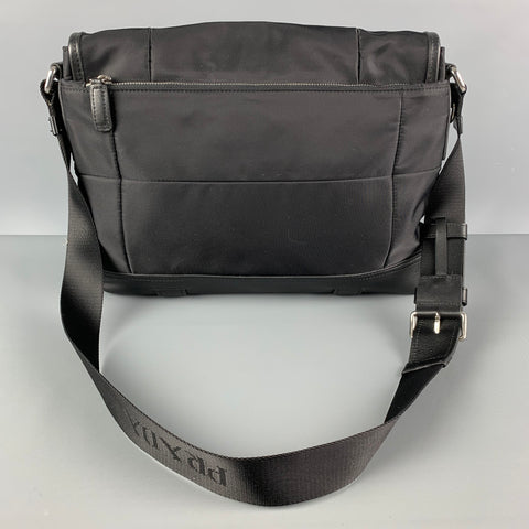 Sac messager à bandoulière en nylon et cuir noir PRADA