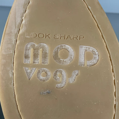 JOHN FLUEVOG Size 9.5 Gold Leather Lace Up Flats