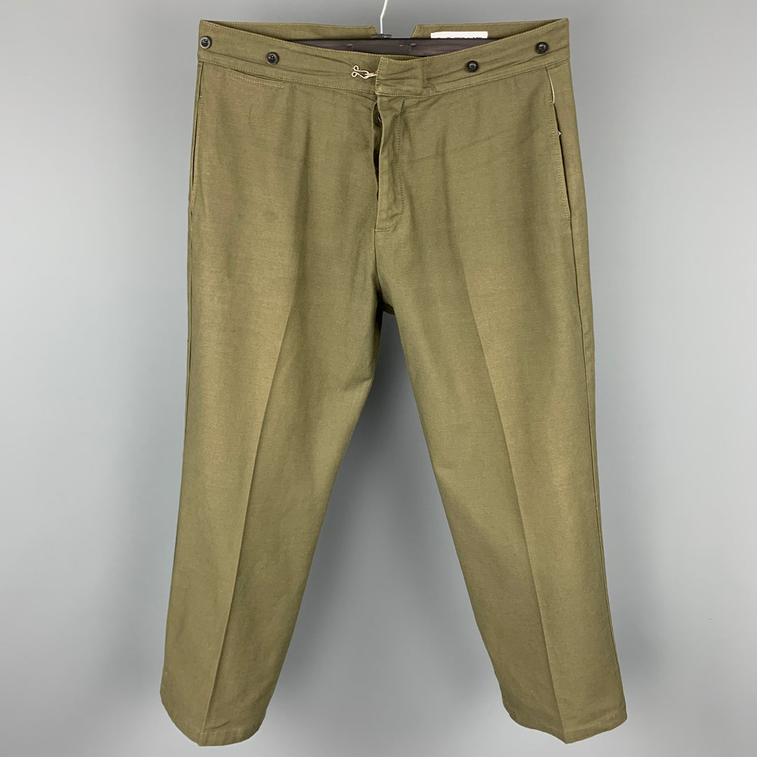 LOEWE Talla 38 Pantalones casuales con cinturón trasero y botones de algodón verde oliva