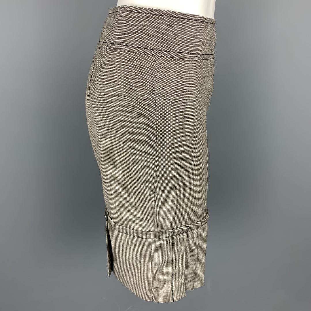 CAROLINA HERRERA Size 6 Brown Tweed Wool Pleated Shorts