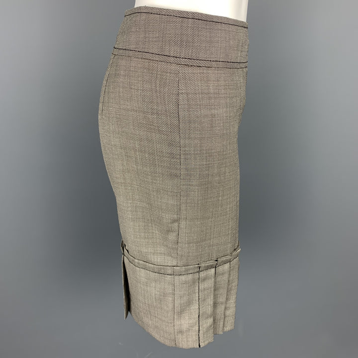 CAROLINA HERRERA Size 6 Brown Tweed Wool Pleated Shorts