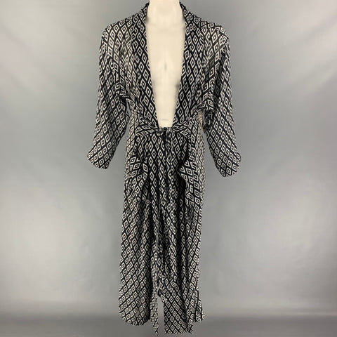 GOOD MIXER Size One Size Black White Diamond Kimono Robe