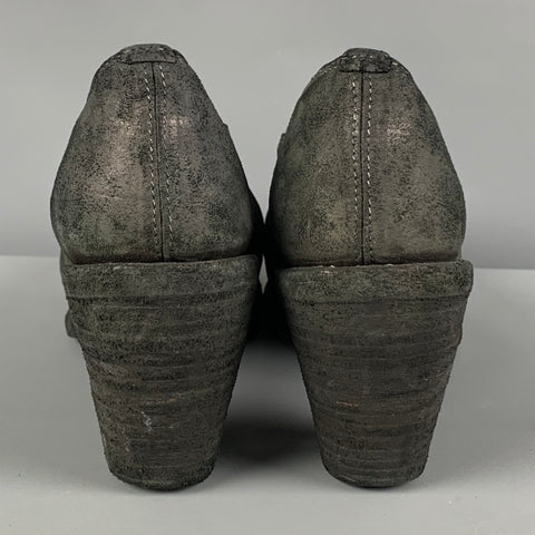 Zapatos de tacón desgastados de cuero color carbón GUIDI talla 8