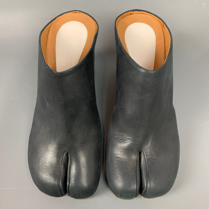 MAISON MARTIN MARGIELA Size 8 Charcoal Leather Tabi Wedge Slippers