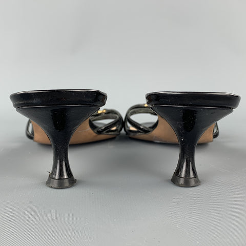 MANOLO BLAHNIK Talla 7.5 Sandalias con tiras de charol negro
