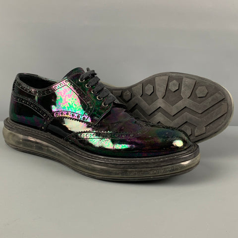 PRADA Talla 7.5 Zapatos con cordones y plataforma de cuero iridiscente negro