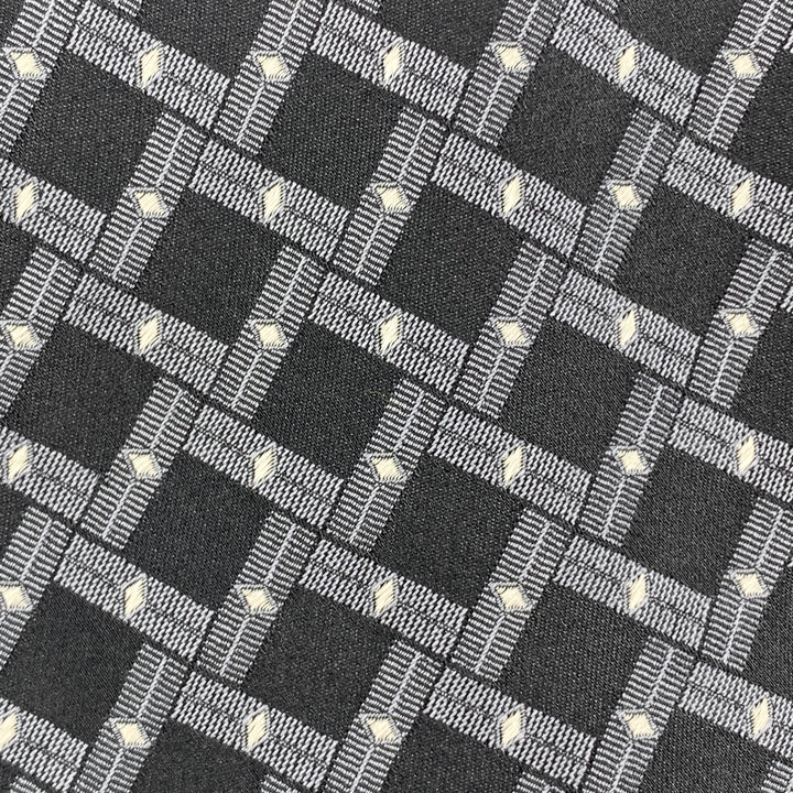 GIORGIO ARMANI Cravate en soie géométrique grise