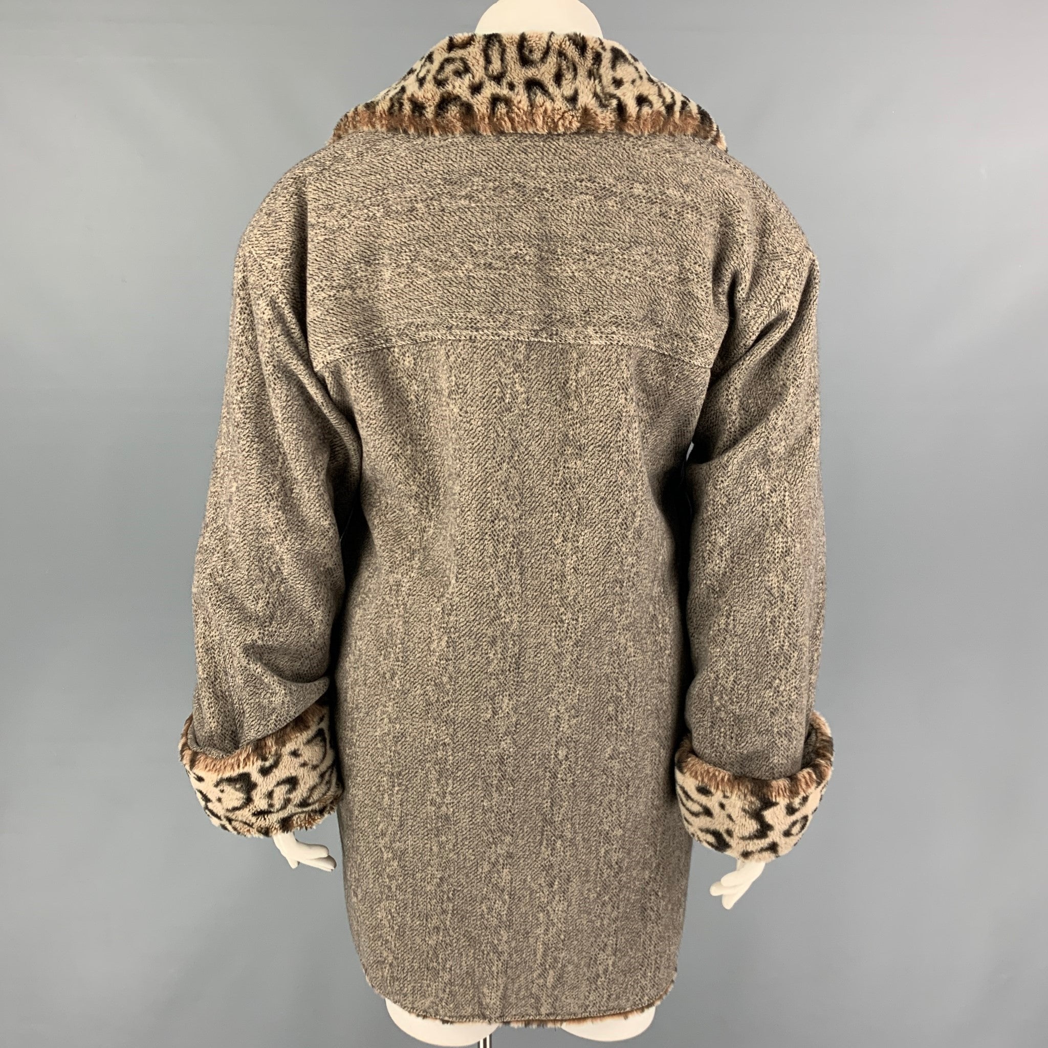 Vintage BILL BLASS Size One Size Grey Brown Animal Print Coat