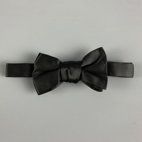 CHARVET Black Silk Satin Bow Tie