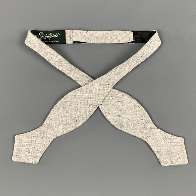 SUITSUPPLY Light Gray Linen Bow Tie