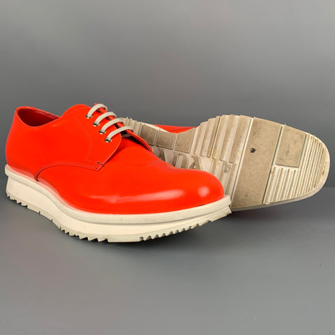 PRADA Taille 9 Chaussures à lacets en cuir blanc orange