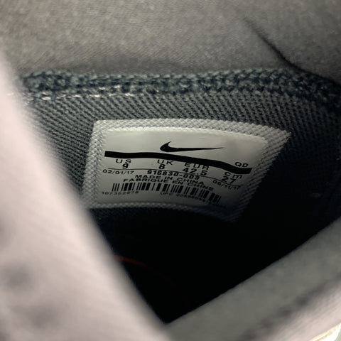 Zapatillas NIKE talla 9 grises y rojas de dos tonos con caña alta Terra Sertig