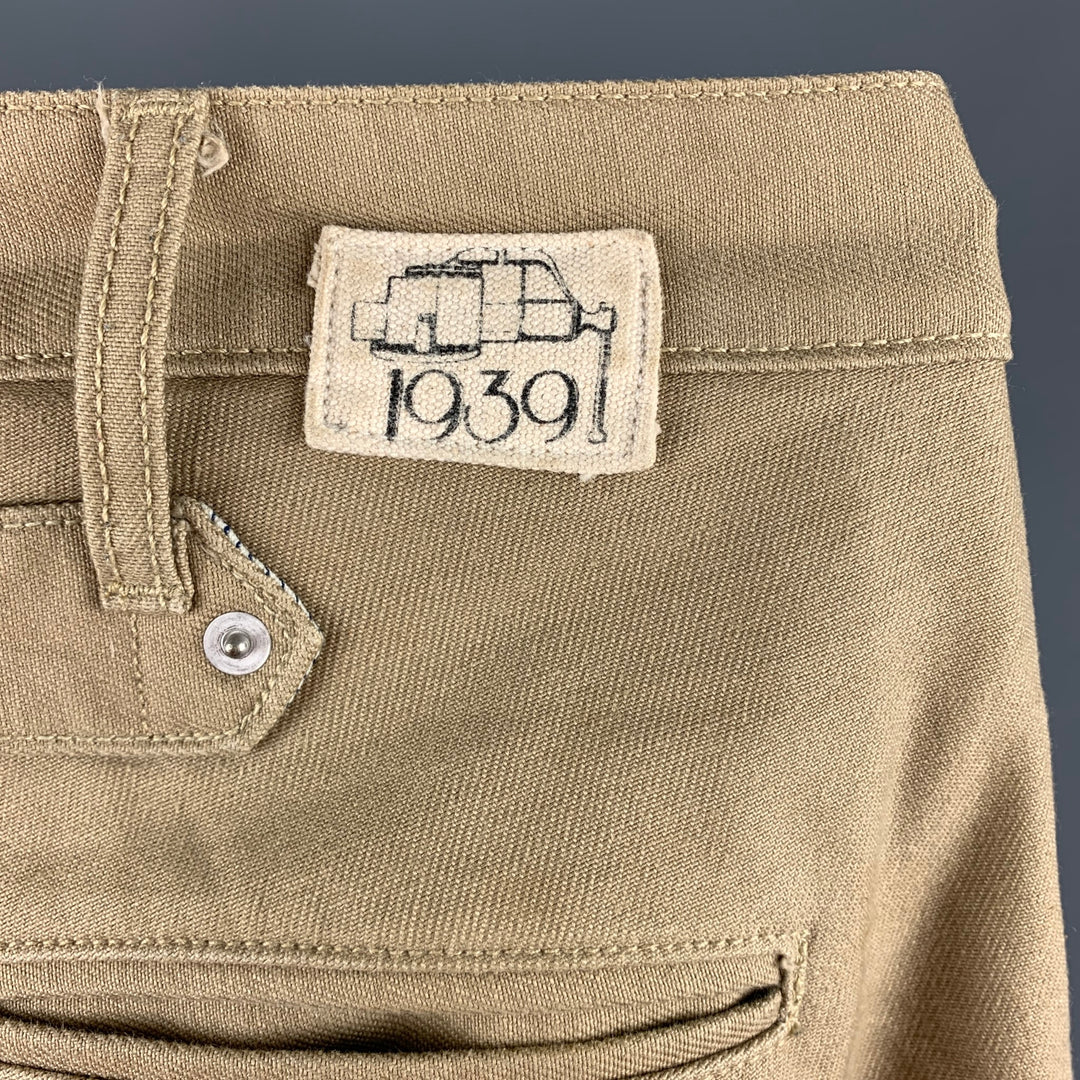 1939 Taille 30 Pantalon décontracté en coton kaki avec braguette boutonnée
