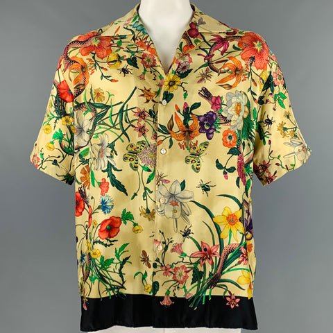 GUCCI Taille XXL Chemise à manches courtes en soie imprimée multicolore beige