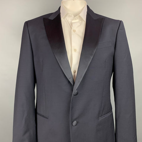 JOHN VARVATOS Size 44 Navy Wool / Mohair Peak Lapel Sport Coat