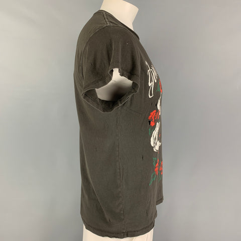MADEWORN Size M Gray White Graphic Guns N' Roses T-shirt