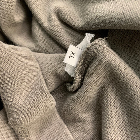 Size XL SMITH & SMITH Taupe Solid Long Sleeve Pullover