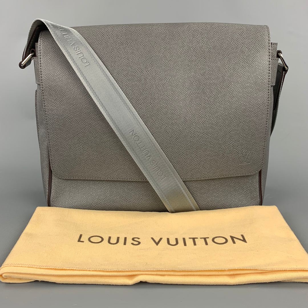 LOUIS VUITTON Grey Leather Taiga Roma MM Messenger Bag at 1stDibs