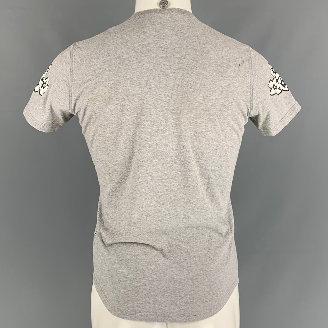 DSQUARED2 Size M Grey Cotton V-Neck T-shirt
