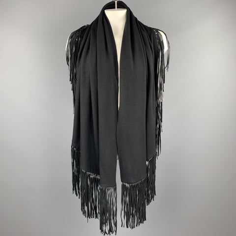 ADRIENNE LANDAU Châle en laine noire unie avec garniture en cuir