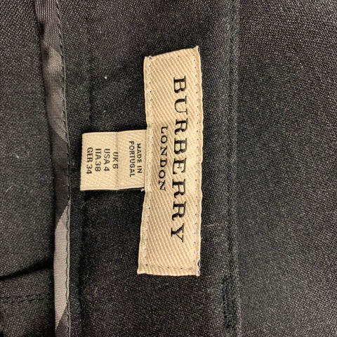 BURBERRY LONDON Talla 4 Pantalón de vestir acampanado en mezcla de poliéster color carbón