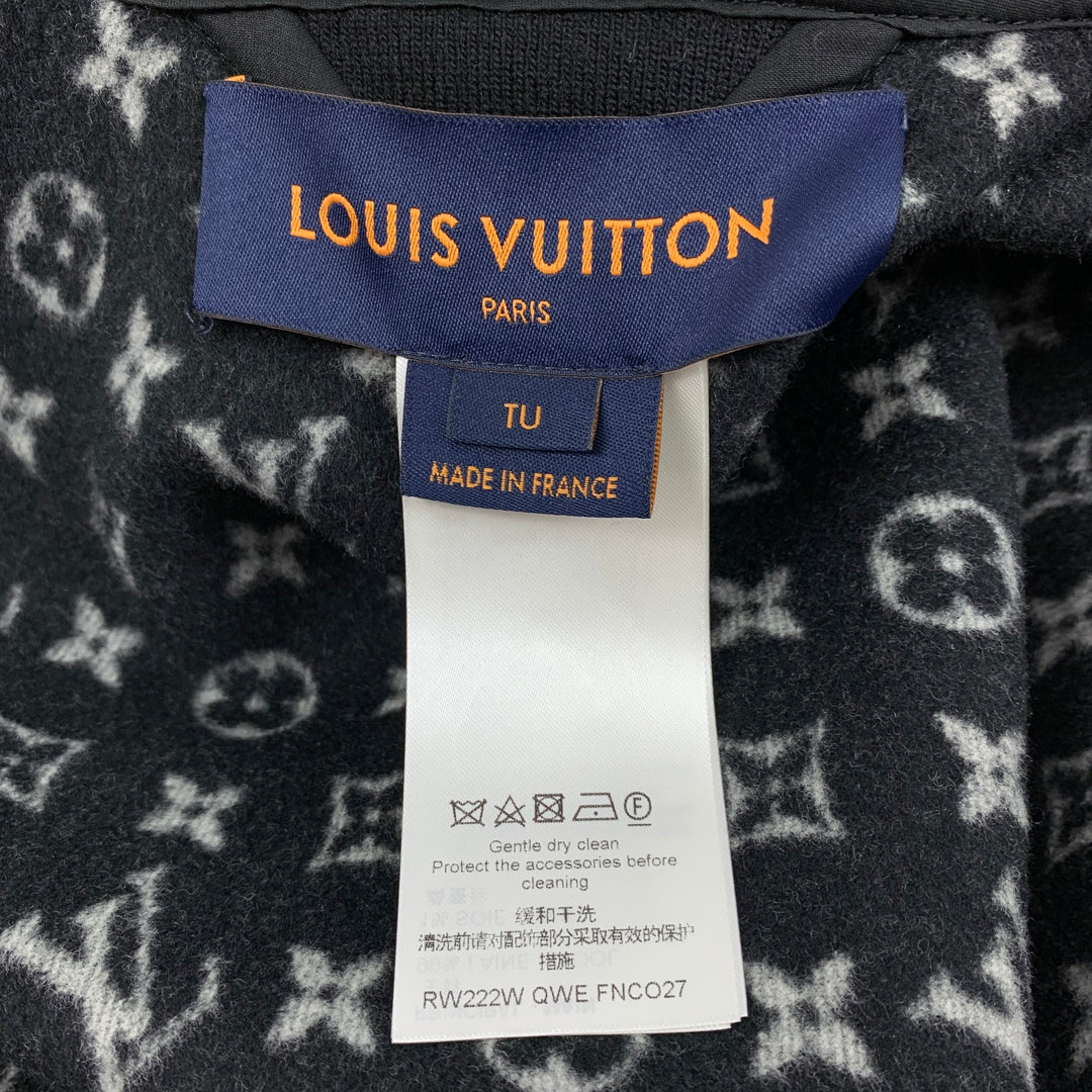 Wool cape Louis Vuitton Blue size Taille Unique FR in Wool - 33836354