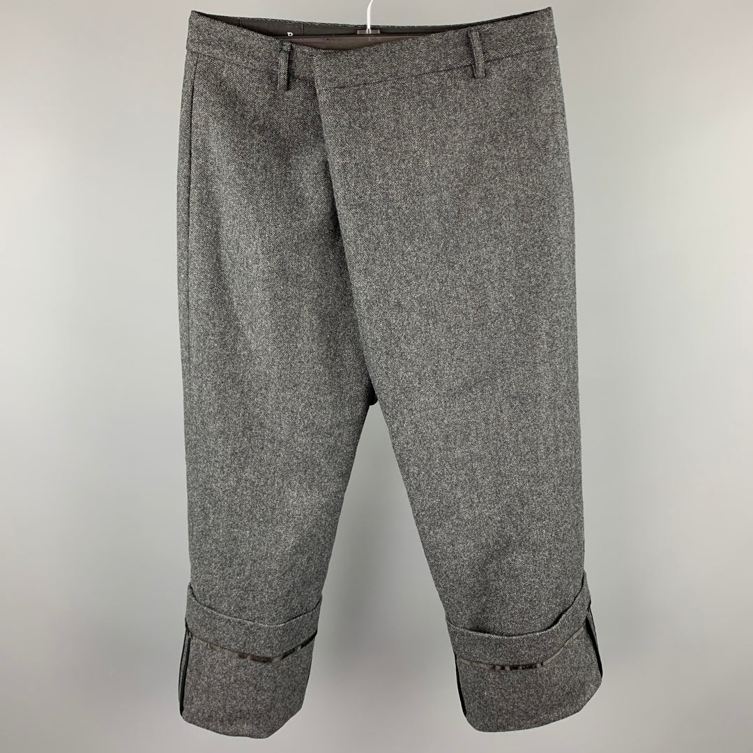 R13 Talla 32 Pantalones de vestir cortos superpuestos de lana jaspeada color carbón