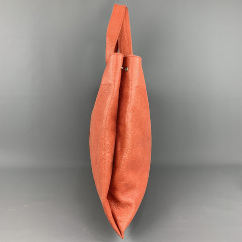 BRUNELLO CUCINELLI Bolso tote de piel esmaltada en color coral y marroquinería