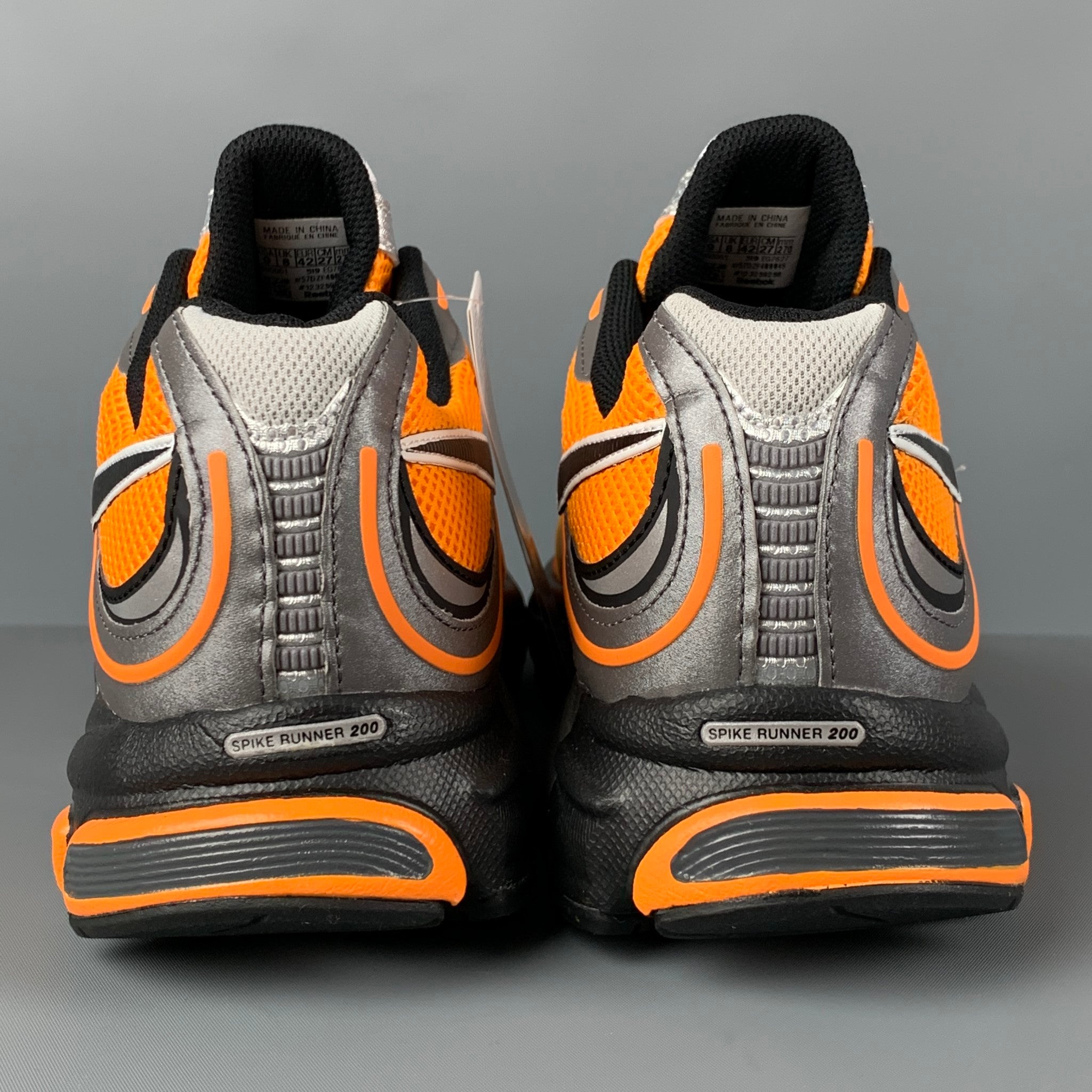 靴 VETEMENTS VETEMENTS Size 9 Orange Black Color Block Nylon Spike Runner