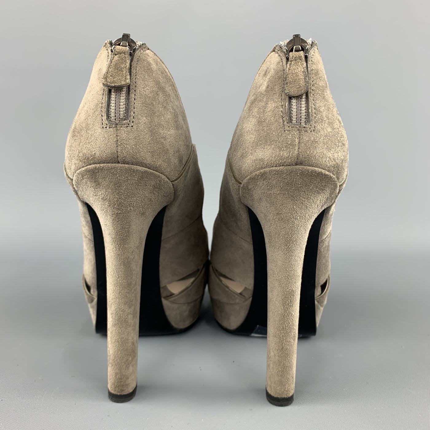 BOTTEGA VENETA Size 7 Grey Suede Patent Leather Piping Peep Toe Sandals
