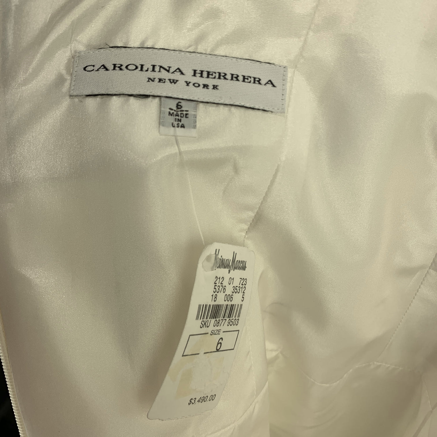 CAROLINA HERRERA Size 6 Cream Silk Flair Skirt Navy Ribbon Cocktail Dress