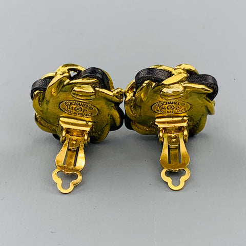 CHANEL VINTAGE 1994 Gold Tone & Black Woven Chain Faux Pearl Clip On Earrings