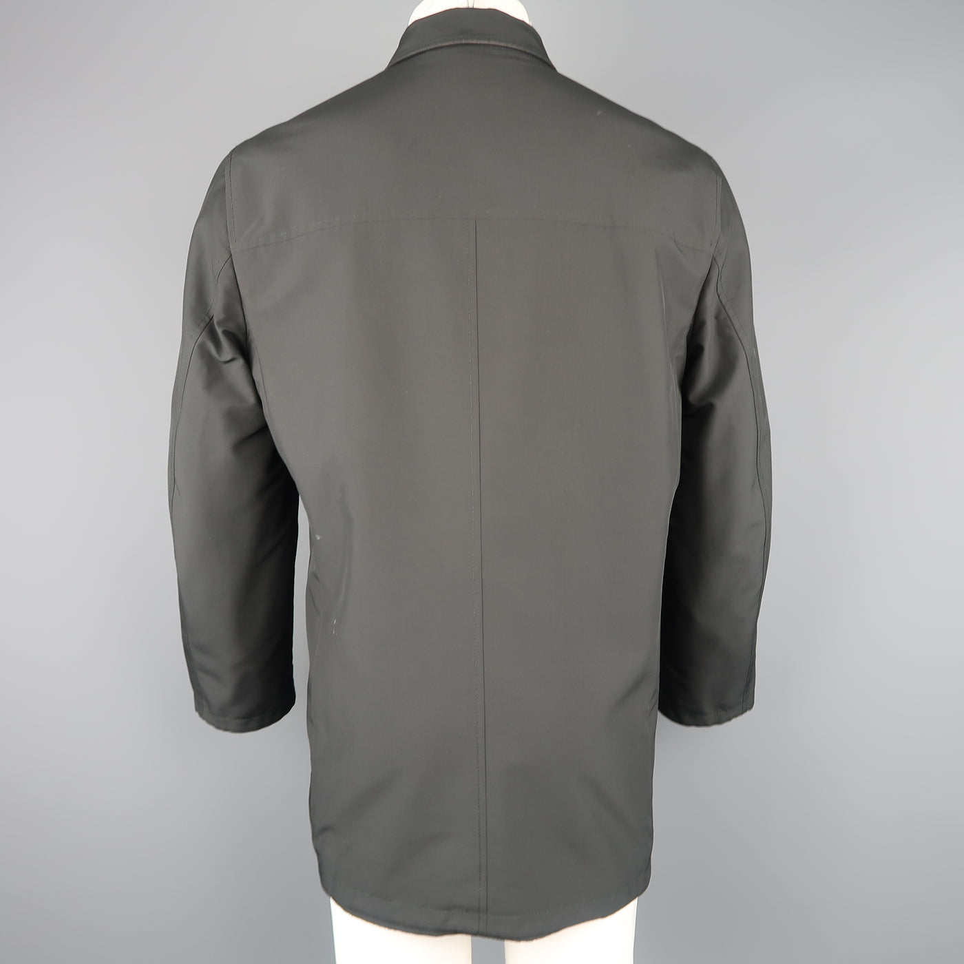 ERMENEGILDO ZEGNA 38 Black Solid Wool / Cashmere Reversible Car Coat
