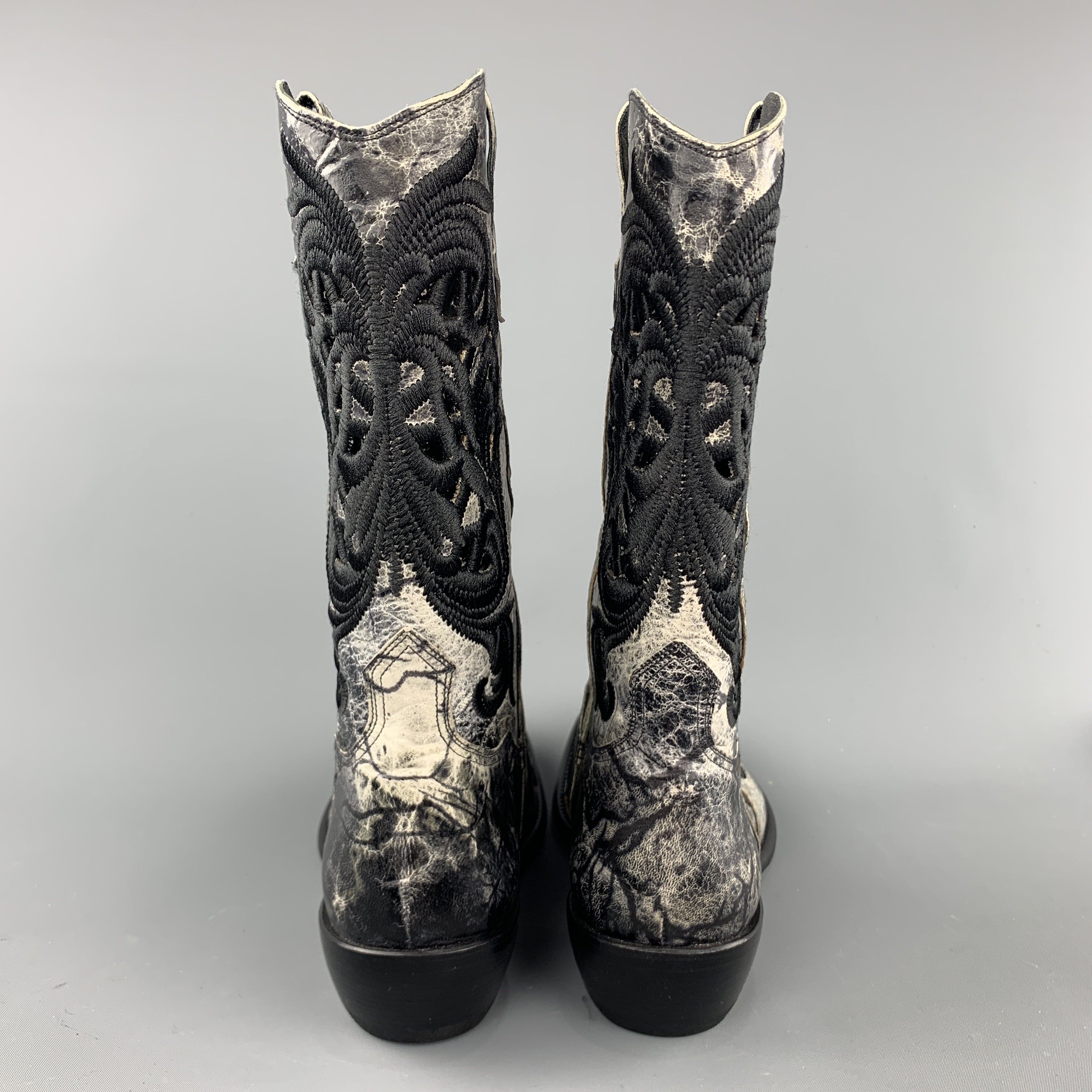 GIANNI BARBATO Size 8 Black & White Embroidery Leather Pull On