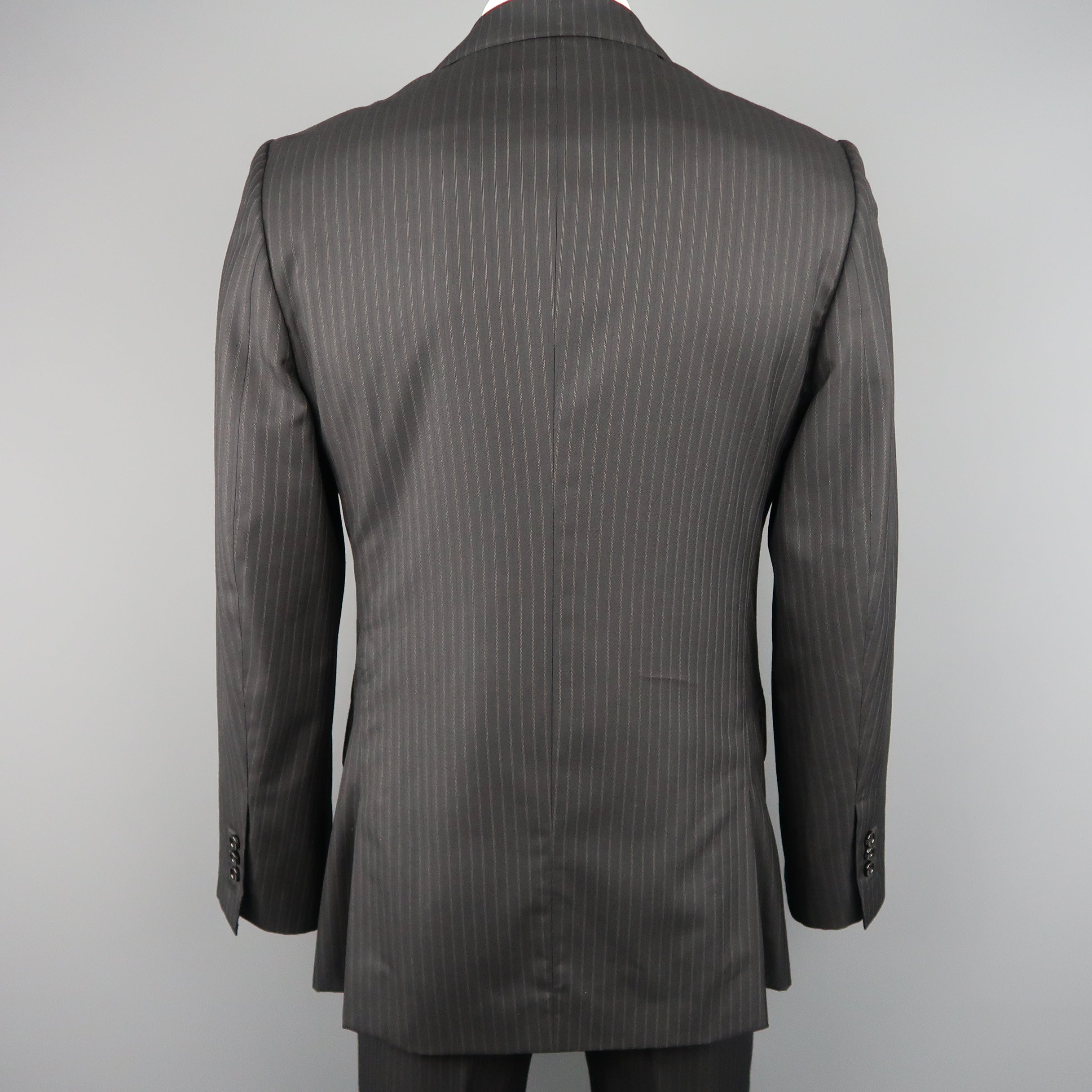 GIORGIO ARMANI 44 Regular Charcoal Stripe Wool Peak Lapel 2 pc