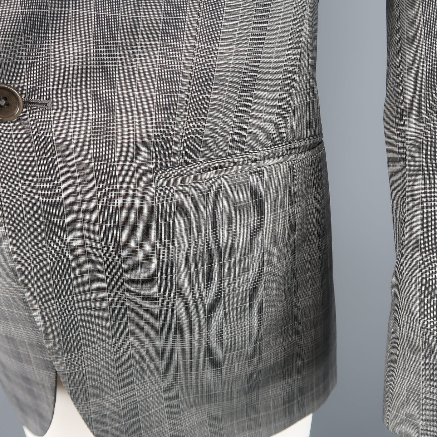 JOHN VARVATOS 36 Grey Plaid Wool Peak Lapel Sport Coat