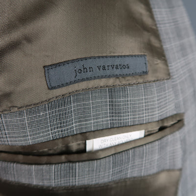 JOHN VARVATOS 36 Grey Plaid Wool Peak Lapel Sport Coat