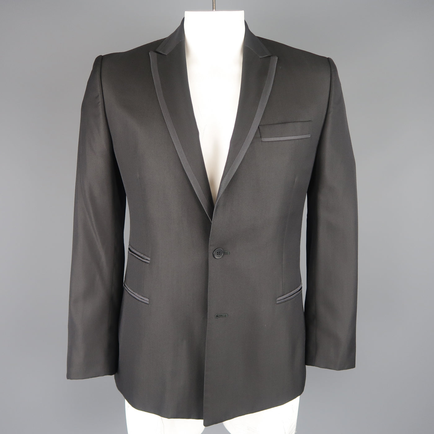 JUST CAVALLI 42 Black Wool Blend Satin Piping Peak Lapel Sport Coat Jacket