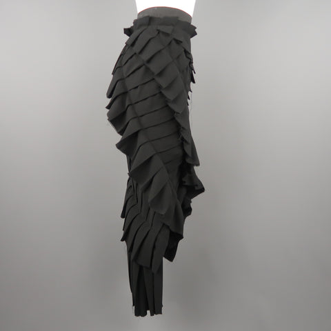 LANVIN Fall 2014  US 4 / FR 36 Black Pleated Pencil Skirt