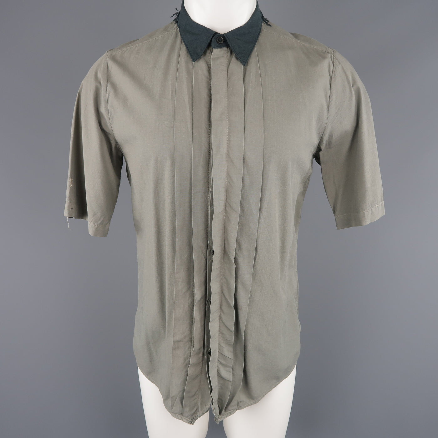 NICE COLLECTIVE Size M Grey Cotton Pleated Contrast Collar Short Sleeve Shirt