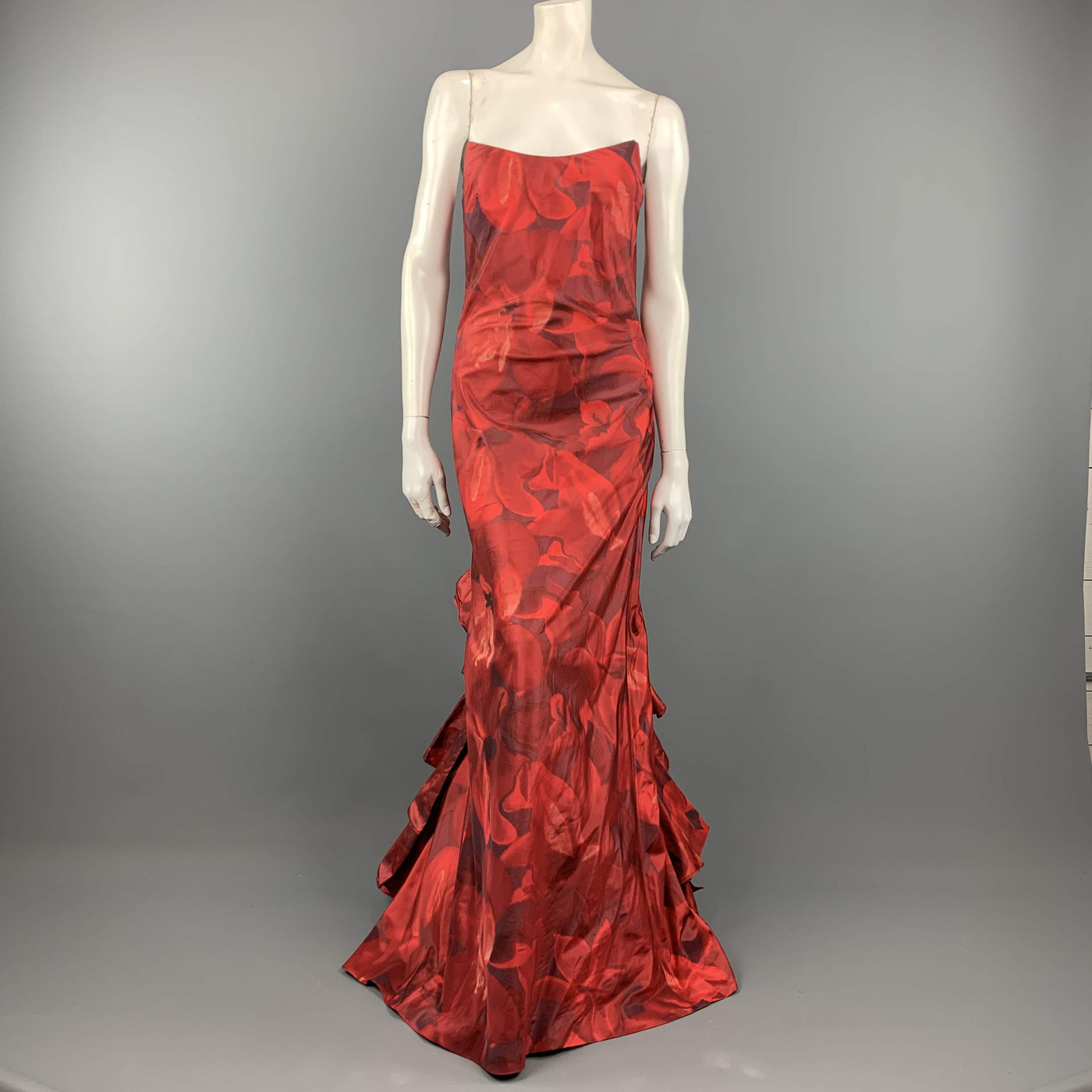 OSCAR DE LA RENTA Fall 2006 - US 8 Red Floral Silk Ruffle Back Gown Dress