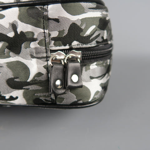 THE SUIT COMPANY Grey & Olive Nylon Toiletry Bag