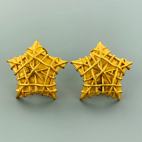 VINTAGE Boucles d'oreilles à clip en forme d'étoile texturée en métal doré