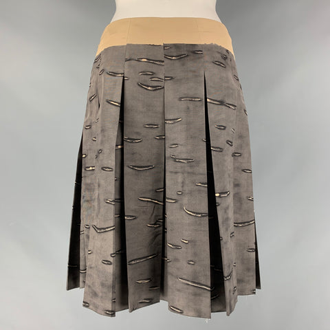 PRADA Talla 2 Falda plisada abstracta de seda gris y beige