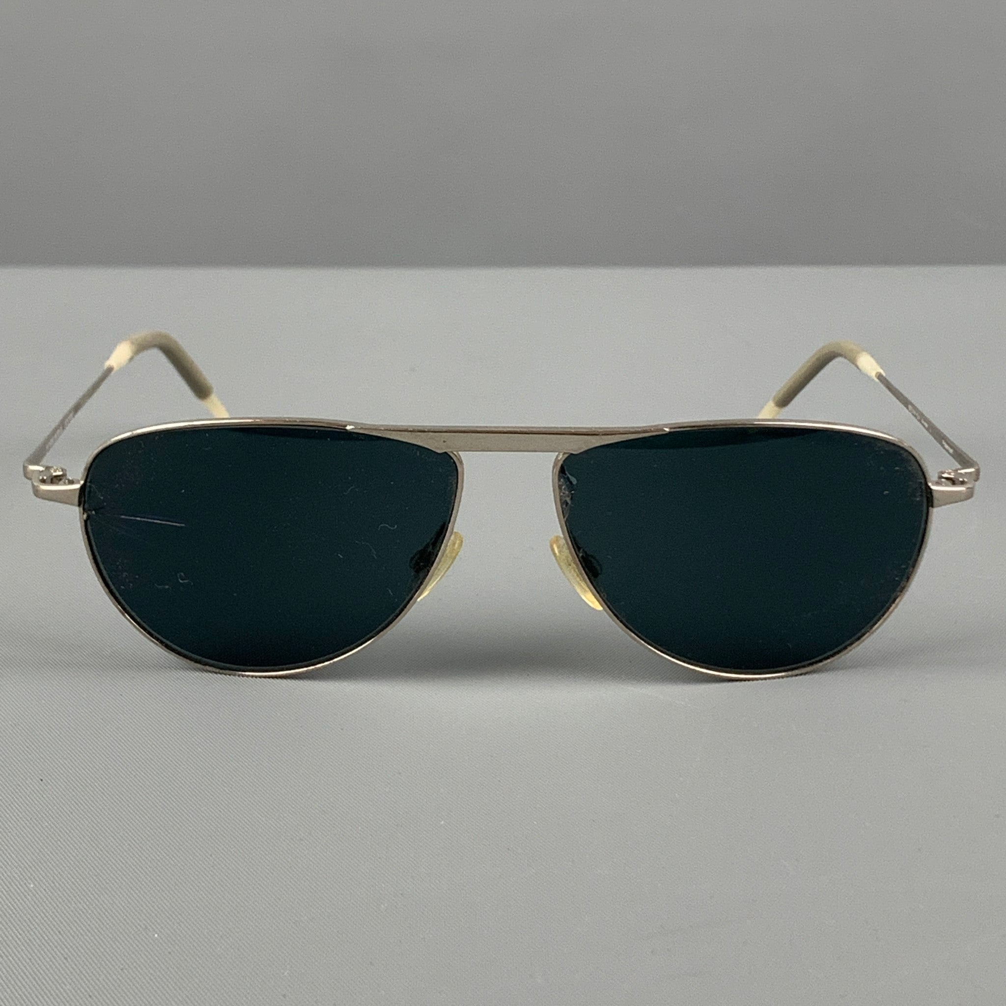 OLIVER PEOPLES Silver Metal Polarized Sunglasses Sui Generis Designer Consignment