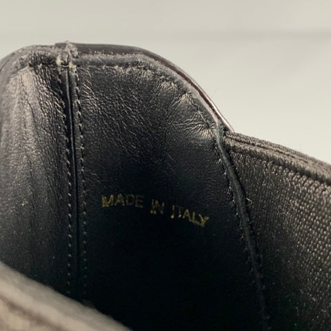 PRADA Taille 10,5 Bottines Chelsea en cuir clouté noir