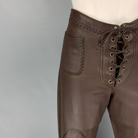 BARNEY'S NEW YORK Pantalones casuales de cuero con puntadas en contraste marrón Talla M