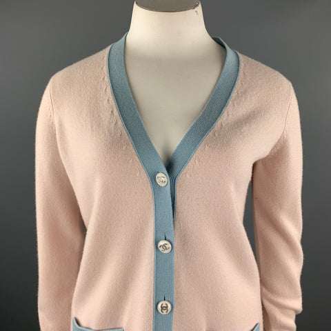 CHANEL Talla 10 Cárdigan de cachemira con ribete azul de punto rosa