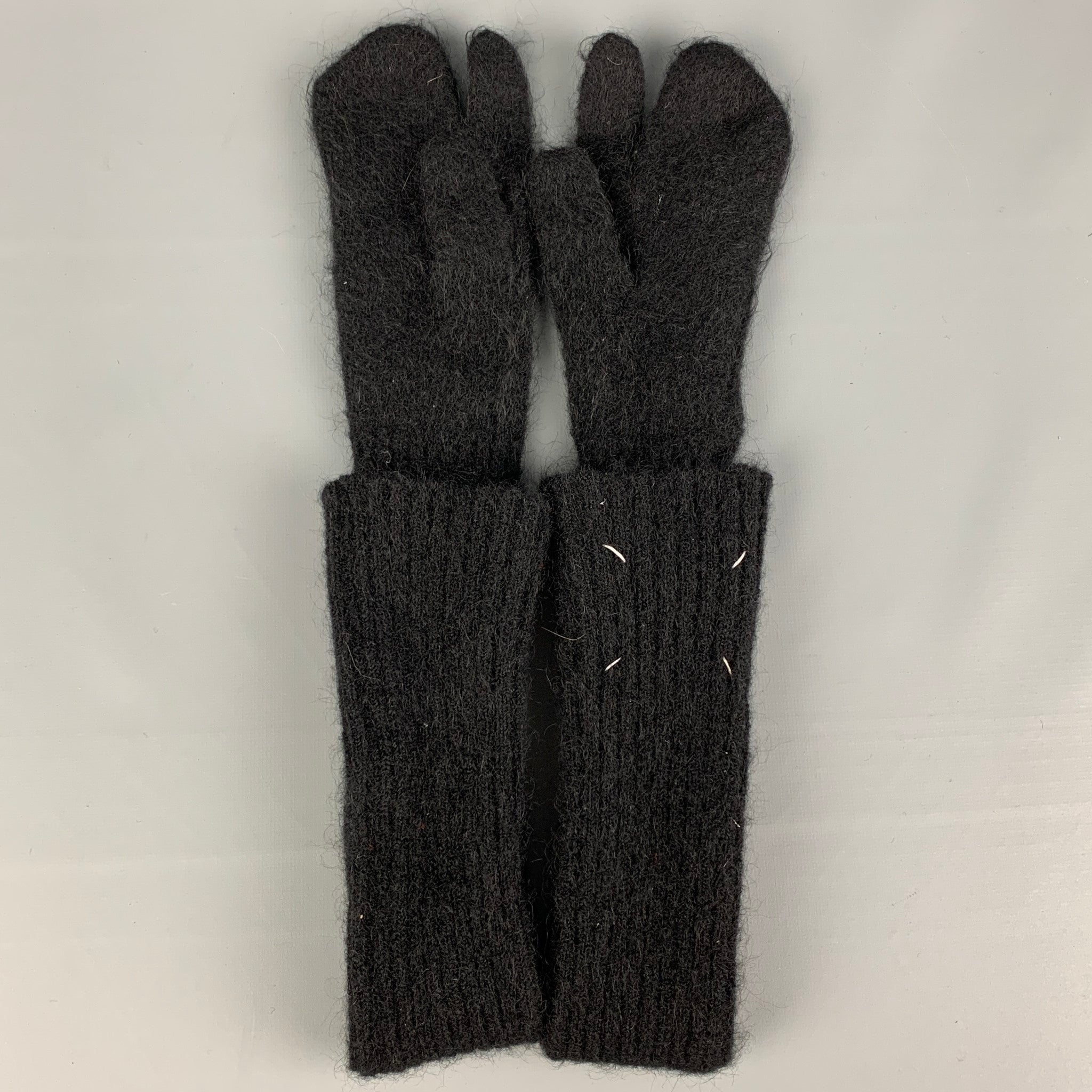 MM6 MAISON MARGIELA Black Knitted Wool Blend Long Tabi Gloves