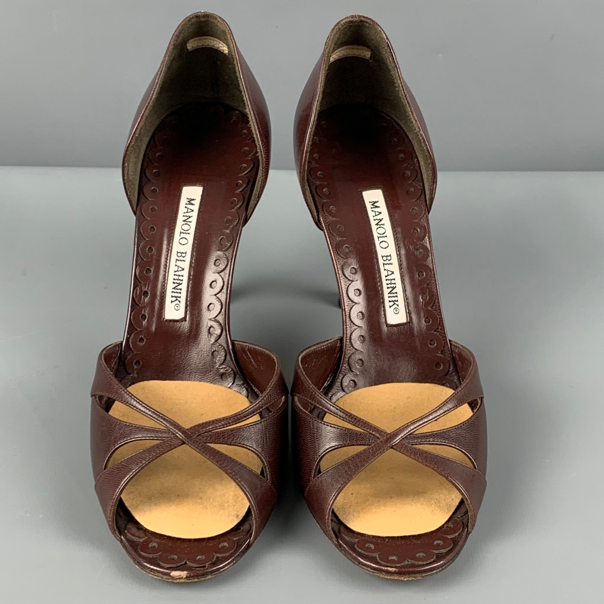 MANOLO BLAHNIK Size 7 Brown Leather D'Orsay Pumps – Sui Generis